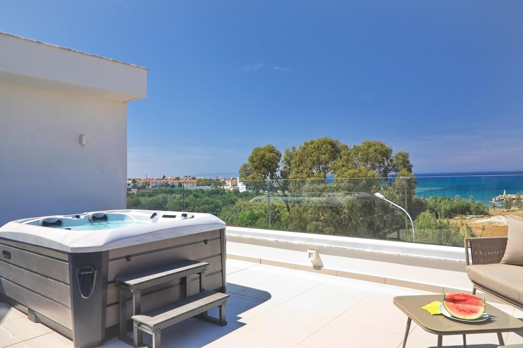 Seaview Luxury Villa Jacuzzi & Pool! 2 Min Beach Protaras Buitenkant foto