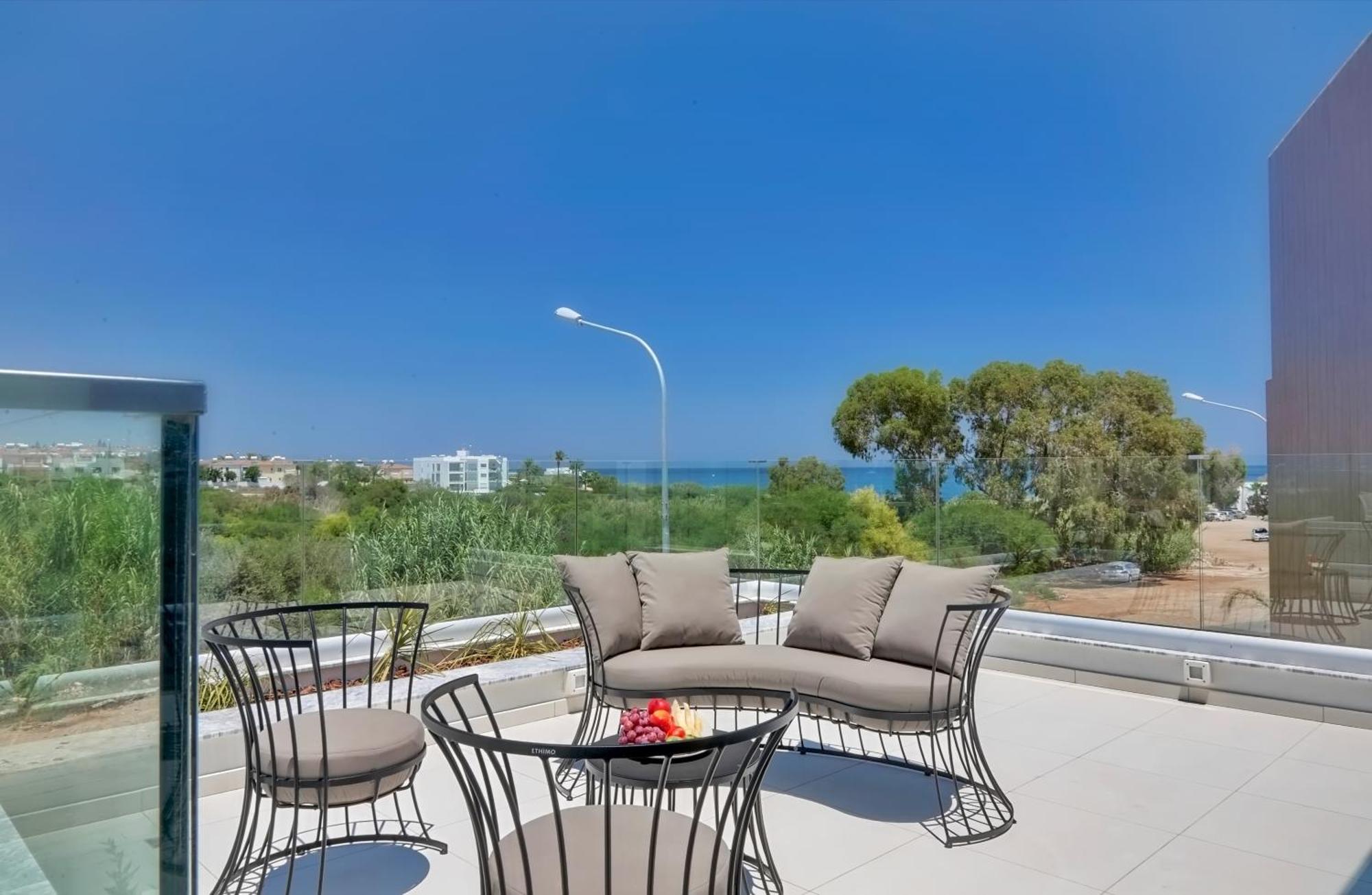 Seaview Luxury Villa Jacuzzi & Pool! 2 Min Beach Protaras Buitenkant foto