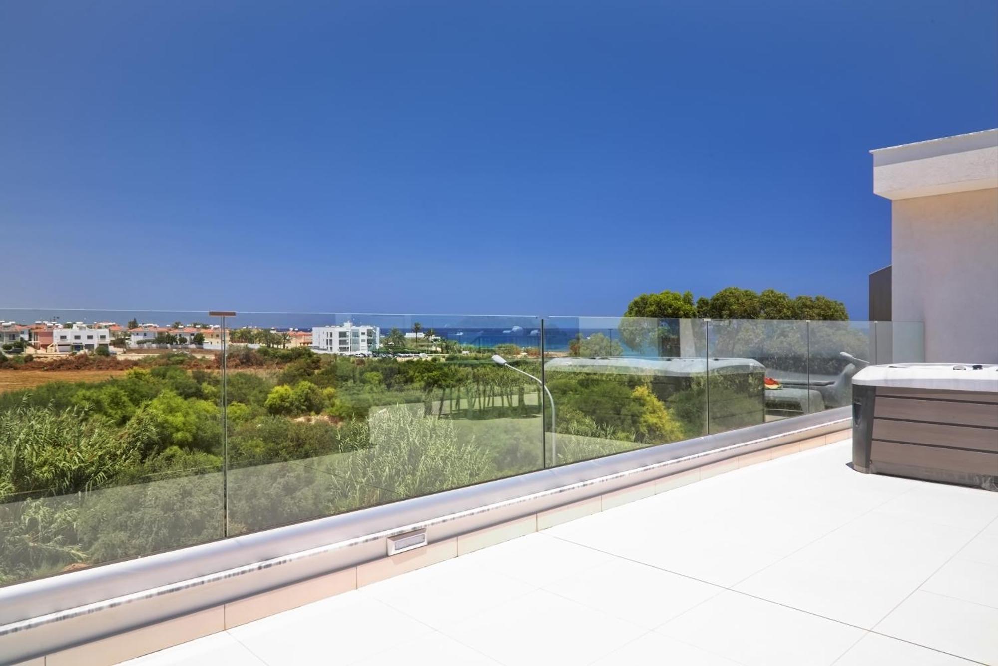 Seaview Luxury Villa Jacuzzi & Pool! 2 Min Beach Protaras Buitenkant foto
